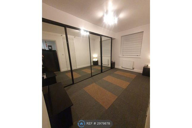 Flat, Enmore Road, London photo 3
