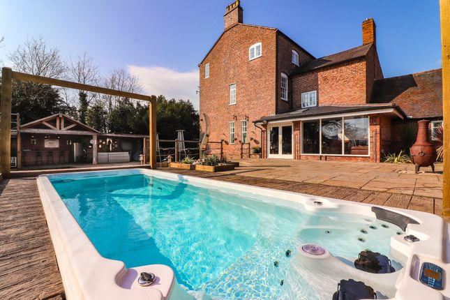 Farmhouse for sale in Elford Road, Tamworth