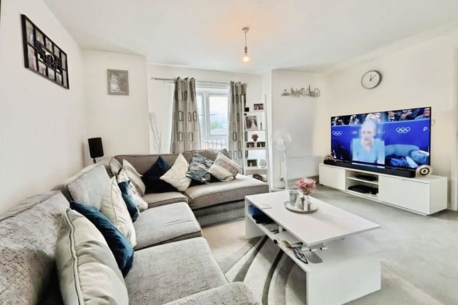 24, Peterborough photo 3