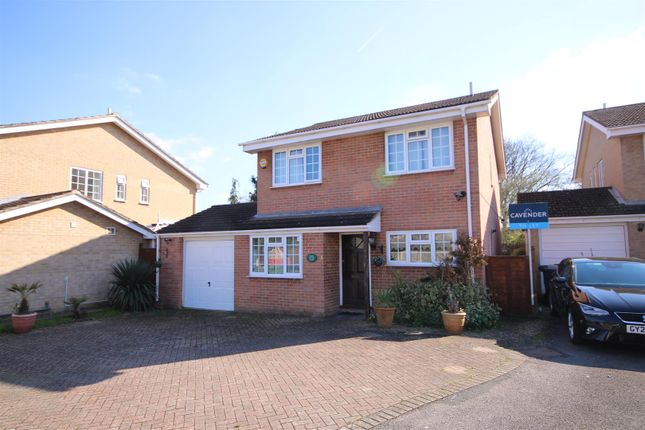 Thumbnail Property to rent in Bridgehill Close, Guildford