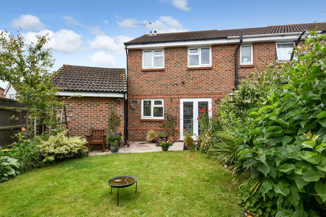 End terrace house for sale in Collingwood Way, North Shoebury, Essex