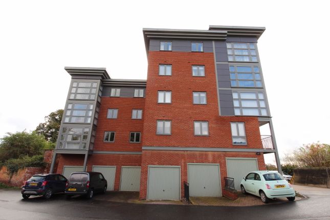 2-bed flat on The Wharf, Gainsborough, £775/mo