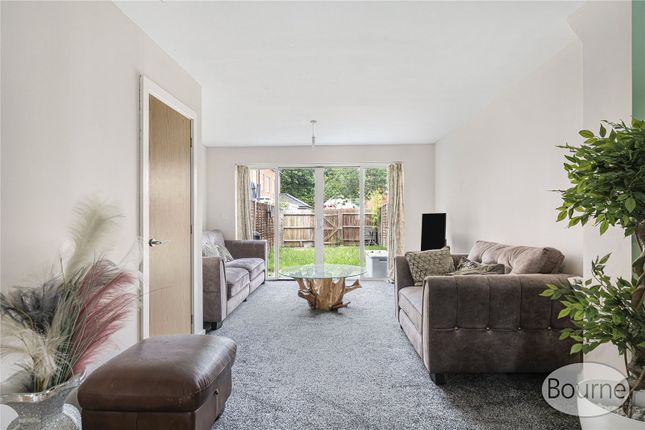 26, Baynton Road, Woking photo 2