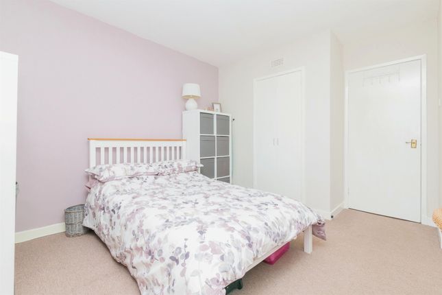 Flat for sale in Hillington Road South, Glasgow