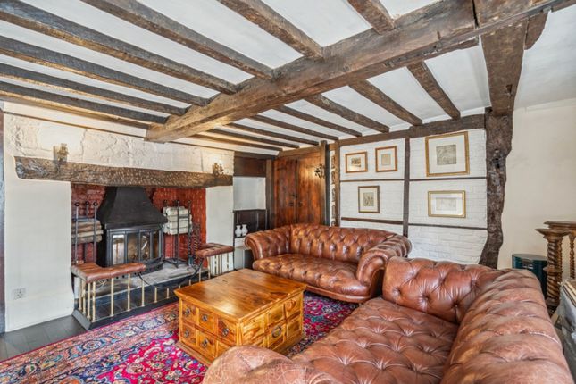 4-bed semi-detached on Old Mill Cottage Willow Avenue, Uxbridge, £635,000