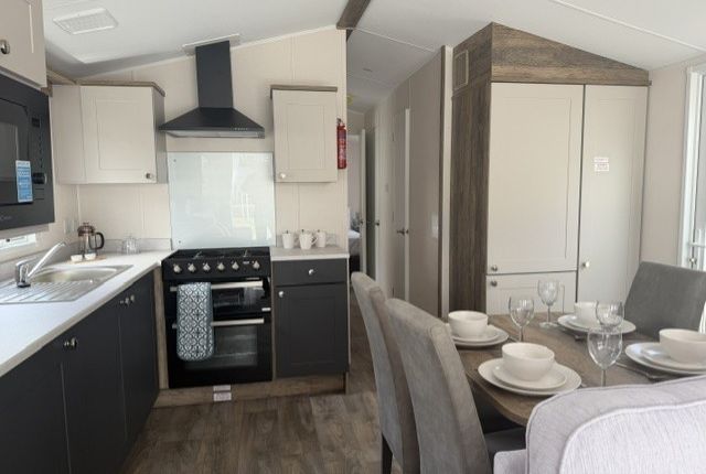 Chichester Lakeside Holiday Park, Chichester photo 3