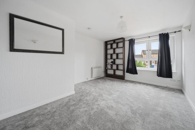 25, Arns Grove, Clackmannanshire photo 2