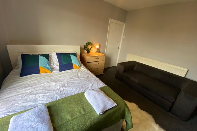 69, Upper Tollington Park, London photo 5