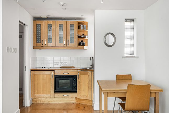 Flat 11, 4, Crane Court, London photo 4