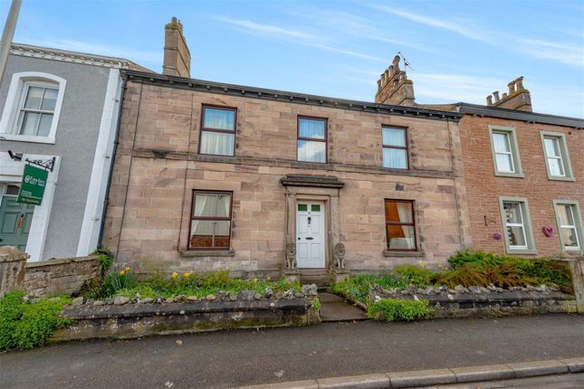 Town house for sale in Victoria Road, Penrith