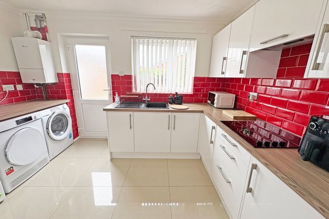 13, Jenkins Close, Skegness photo 3