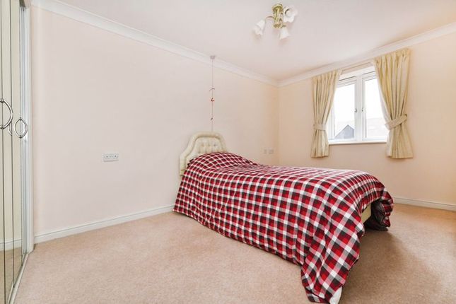 Flat for sale in Tylers Ride, Chelmsford