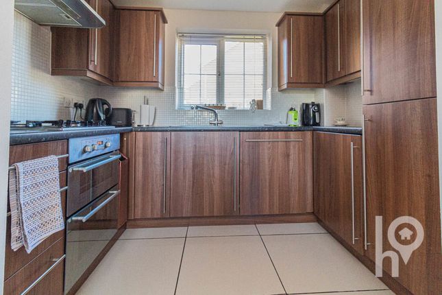 9, Mistletoe Drive, Sheerness photo 4
