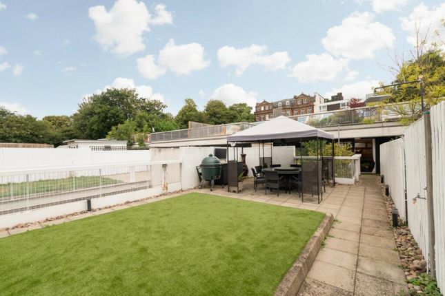 19, Spedan Close, London photo 2