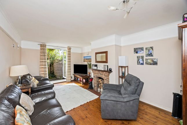 11 Hollands Road, Henfield photo 2