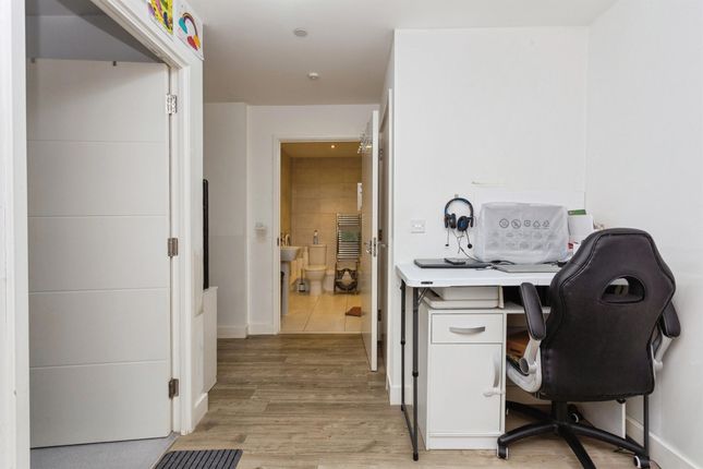 Flat 8, Chesterton House, Gayton Road, HARROW photo 4