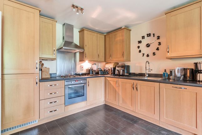 11 Wycombe House, High Wycombe photo 4