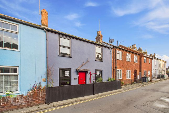 74 Cliff Hill, Great Yarmouth photo 3