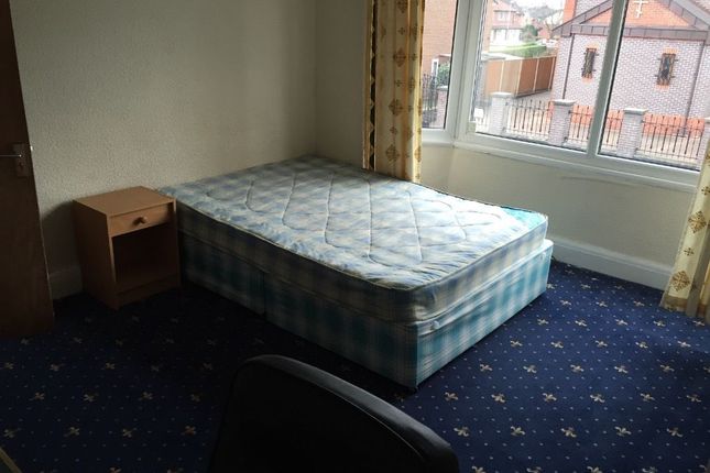 77, Clarence Road, Manchester photo 3