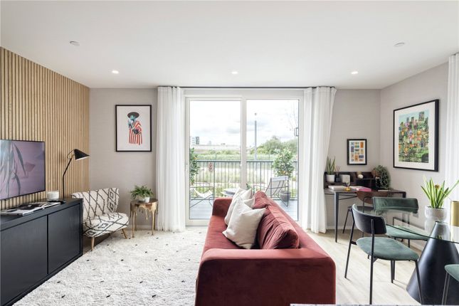 Thumbnail Flat for sale in Poplar Riverside, Poplar Riverside, Leven Road, London