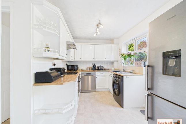 17, Hazel Drive, Ipswich photo 3