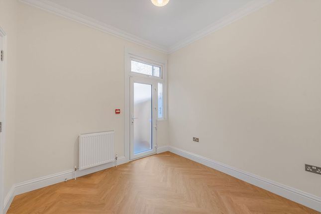 27, Adelaide Road, London photo 4