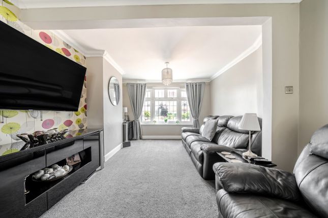 84, Pembury Road, Kent photo 3