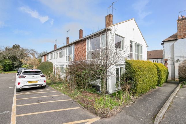 2-bed flat on 11 Ibrox Court, Palmerston Road, Buckhurst Hill, £325,000