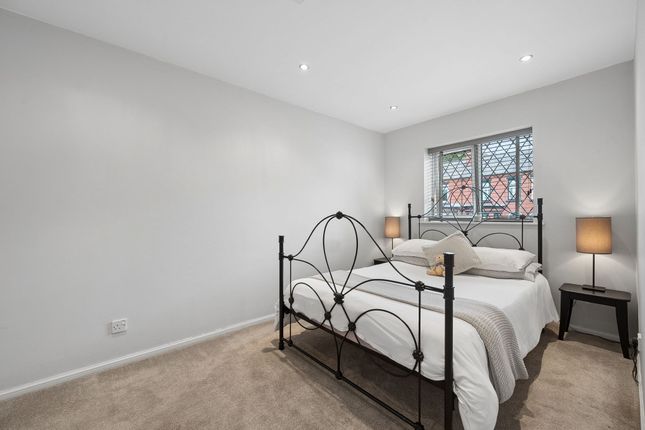 18 Townsend Road, Manchester photo 4