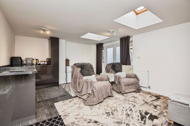 38, Walker Grove, Morecambe photo 4