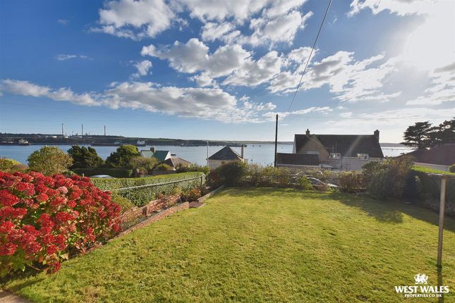 43, Hayston Avenue, Milford Haven photo 4