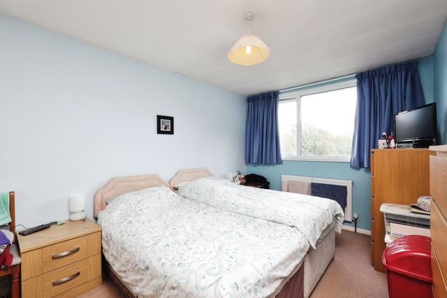 Terraced house for sale in Cresswell Road, Chesham