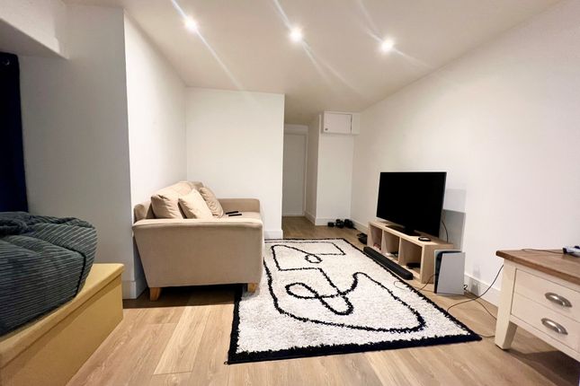 Flat 6, Ashley House St. Saviours Hill, Jersey photo 2