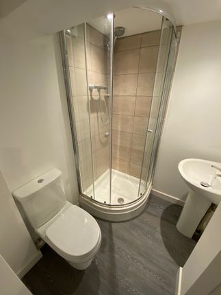 44 , Leeds Road, Dewsbury photo 5