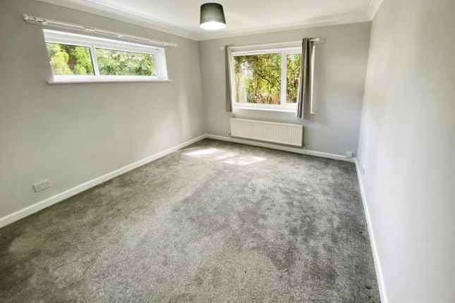 Flat to rent in 2 Stirling Road, Bournemouth, Dorset