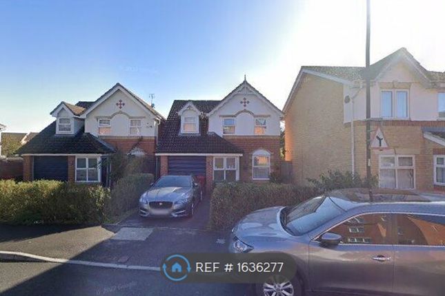 Thumbnail Detached house to rent in Hunters Way, Slough