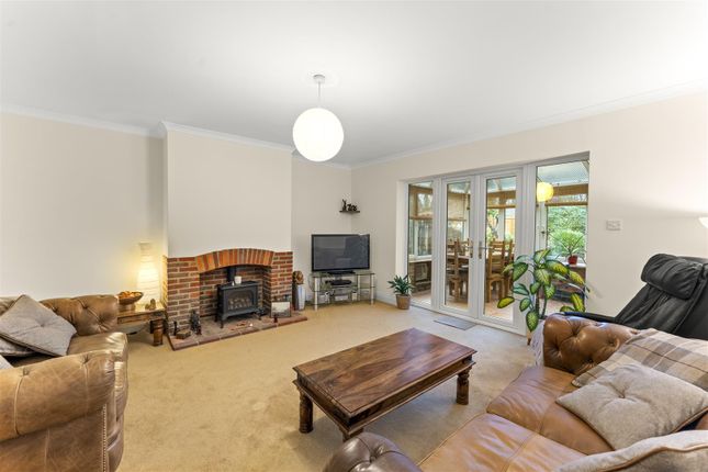 1, Taylor Close, Harefield photo 2