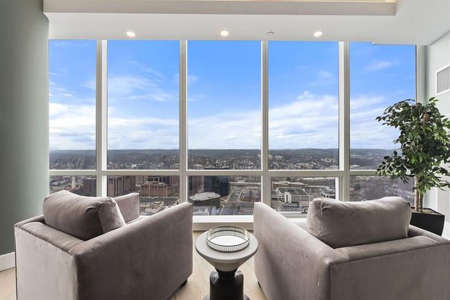 Town house for sale in 5 Renaissance Square #Ph8G, White Plains, New York, United States Of America