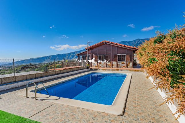 Villa for sale in Arafo, Santa Cruz Tenerife, Spain