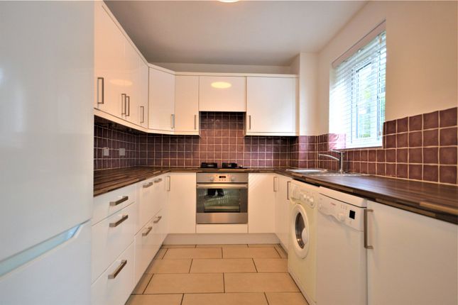 27, Royal Huts Avenue, Surrey photo 3