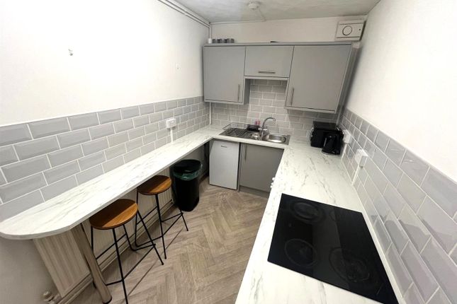 57c, Vincent Street, Swansea photo 2
