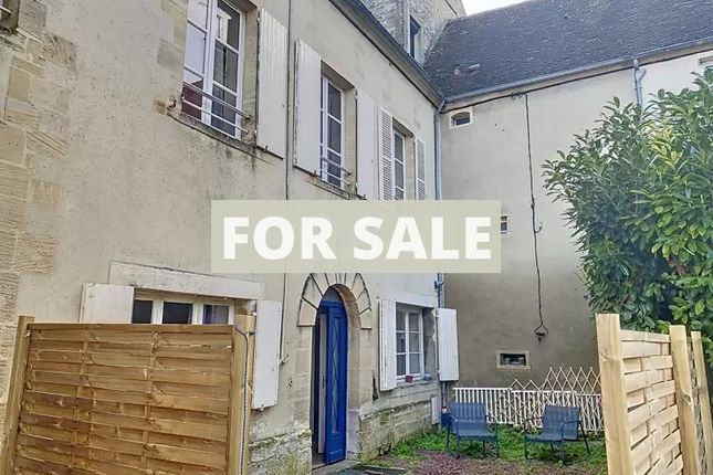 Town house for sale in Creully, Basse-Normandie, 14480, France