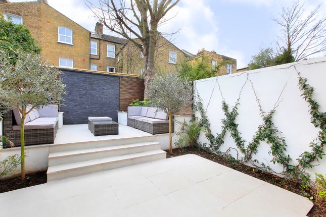 Terraced house for sale in Stirling Road, Clapham, London