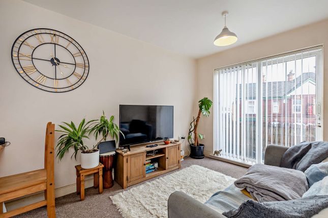 1 Fairways House, St Andrews Square, Stoke-on-Trent photo 4