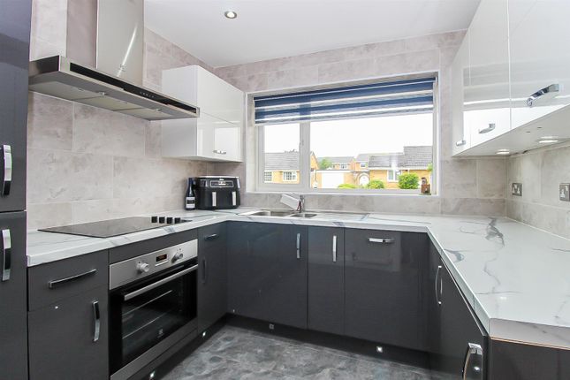 3, Maybury Avenue, Wakefield photo 2