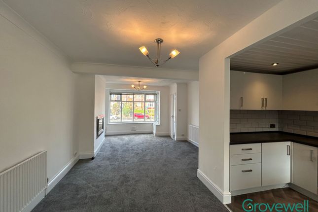 247 Hollinwood Avenue, Oldham photo 3