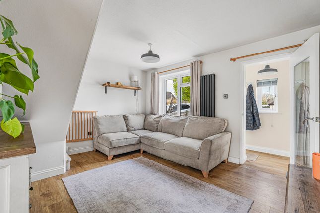5, Field Close, Cirencester photo 2
