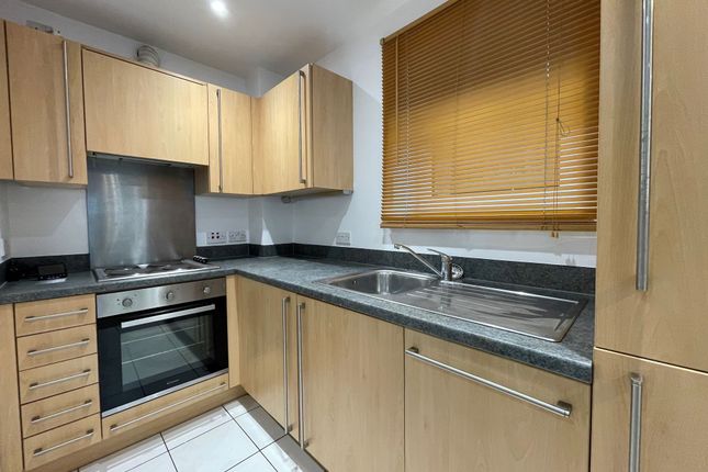 8 Greenbanks Woodthorpe Drive, Nottingham photo 3