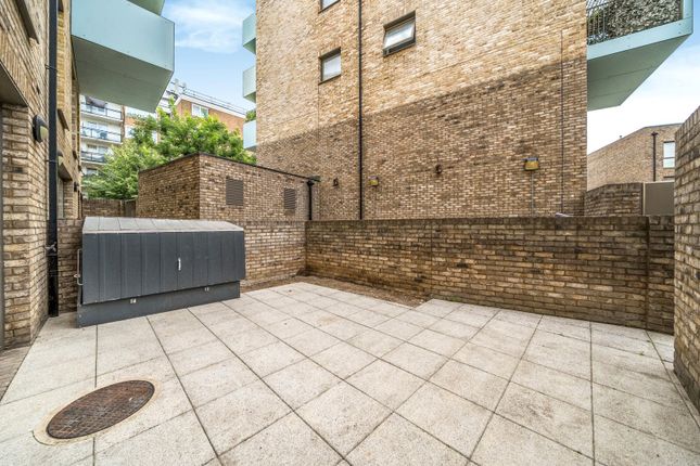 Flat 4, Severin Court,, East Street, London photo 4
