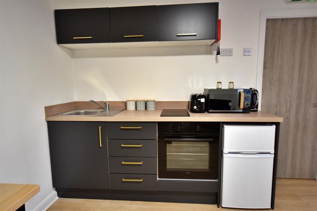 Room 9, 165, Albert Road, Middlesbrough photo 3